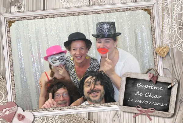 Exemple photo photobooth baptême